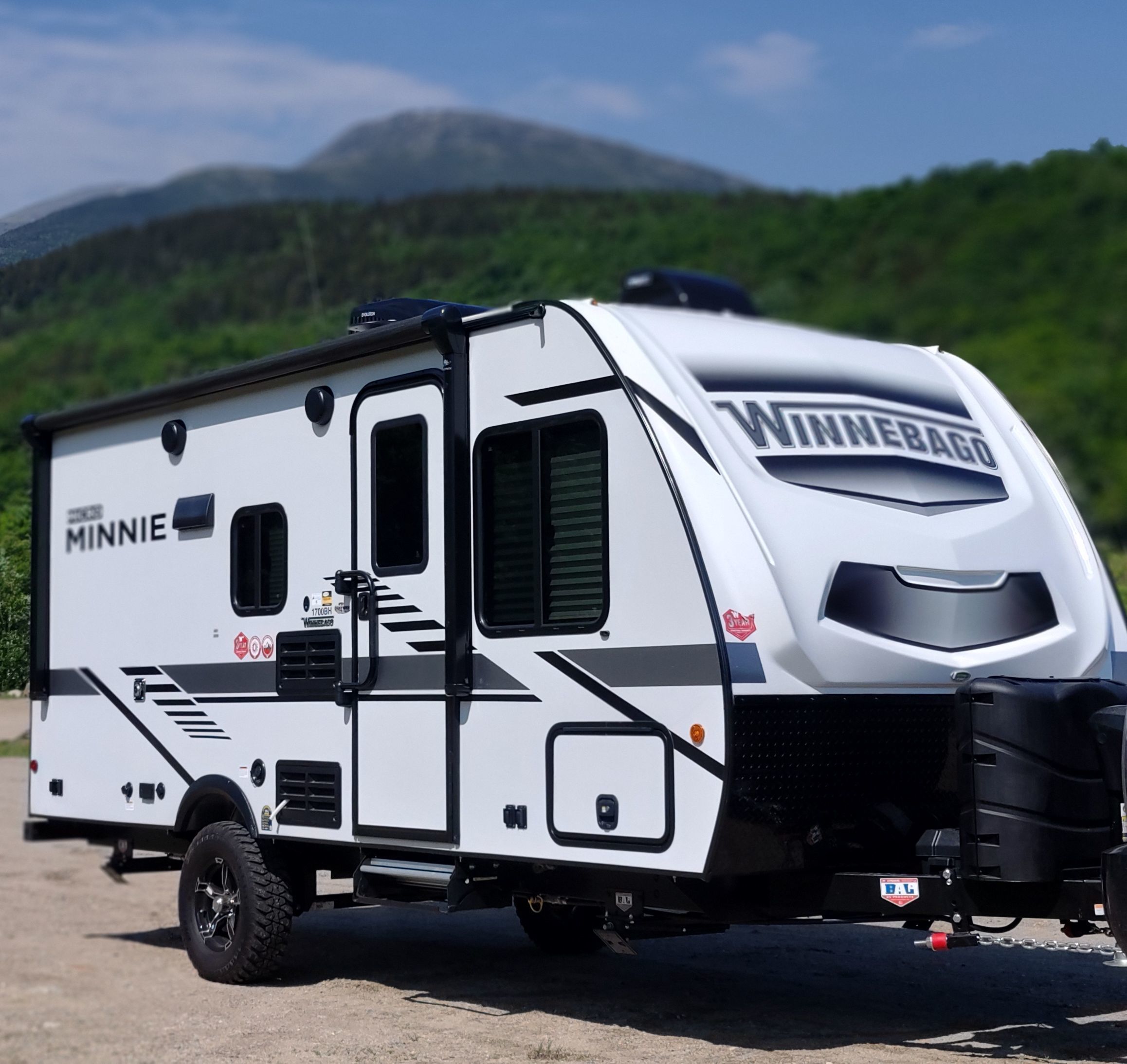 rv travel trailer rentals near me